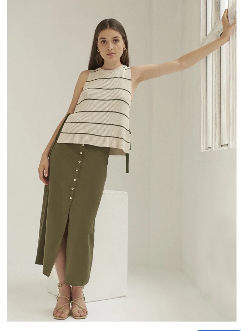 Mus & Bombon Barcelona Ethical Linen Blend
Knit Sleeveless TieTank M
Creme/Green